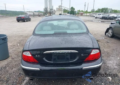 2001 Jaguar S-Type 3.0L V6 z USA, uszkodzony, nr VIN SAJDA01N11FL94410